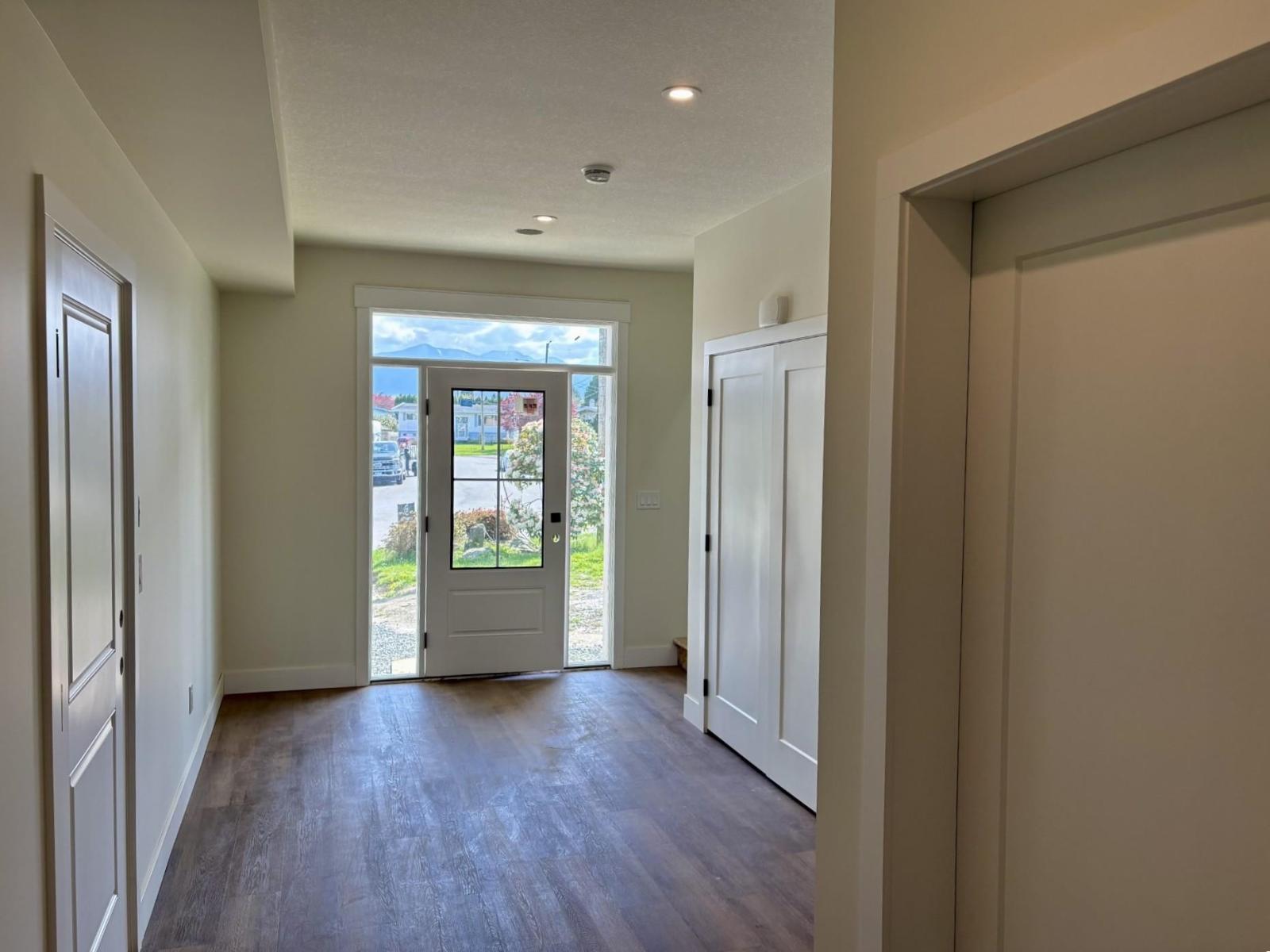 10165 Hymar Drive, Fairfield Island, Chilliwack, British Columbia  V2P 5T5 - Photo 2 - R3104171