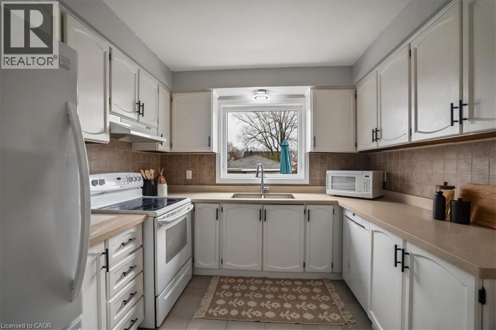 2208 Melissa Crescent, Burlington, Ontario  L7P 4J7 - Photo 17 - 40821093