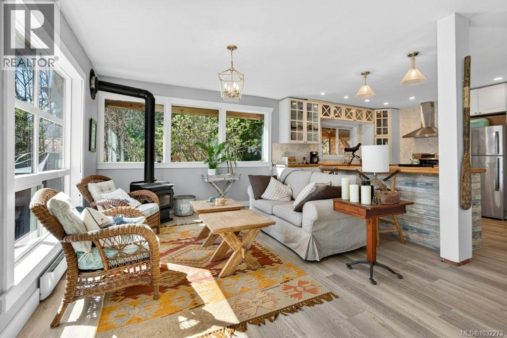 276 Winter Harbour Rd, Winter Harbour, British Columbia  V0N 3L0 - Photo 3 - 1032273