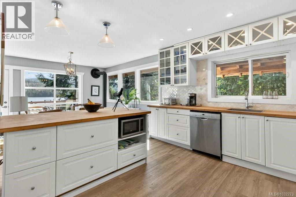 276 Winter Harbour Rd, Winter Harbour, British Columbia  V0N 3L0 - Photo 31 - 1032273