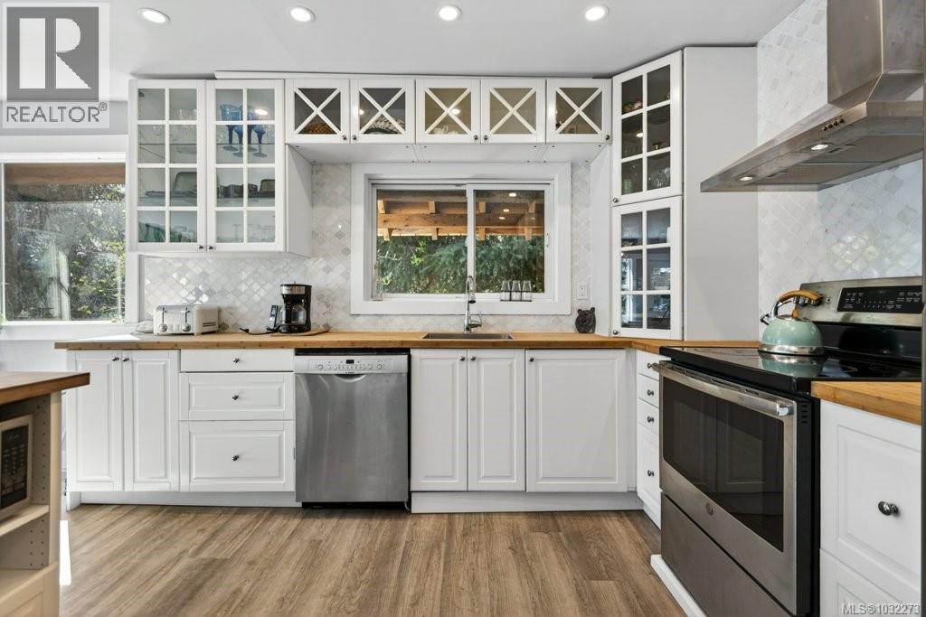 276 Winter Harbour Rd, Winter Harbour, British Columbia  V0N 3L0 - Photo 27 - 1032273