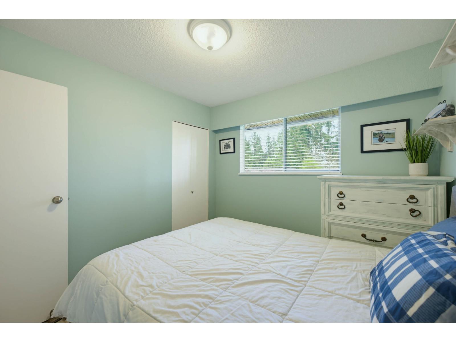 25165 11b Avenue, Langley, British Columbia  V4W 2S7 - Photo 12 - R3111959