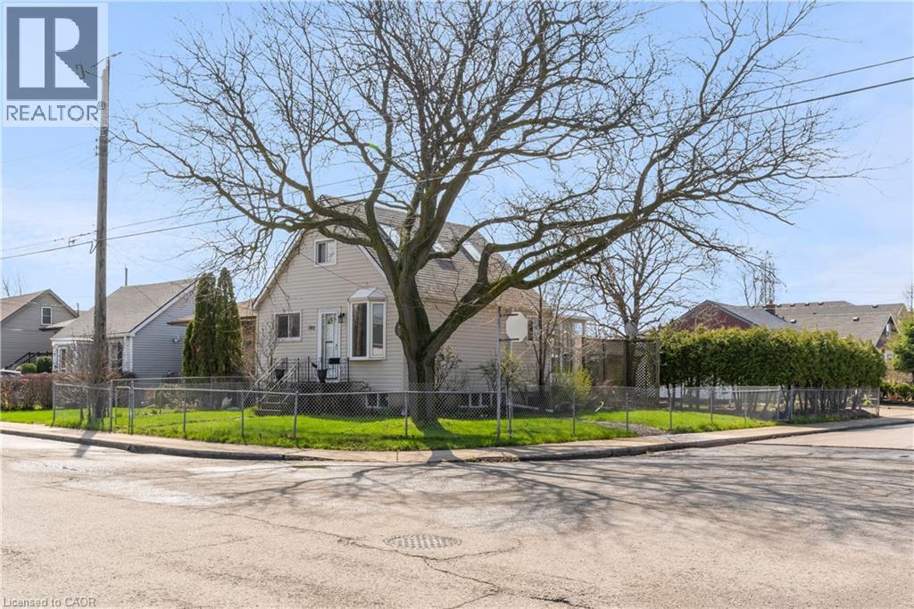 180 MEAD Avenue, Hamilton, Ontario