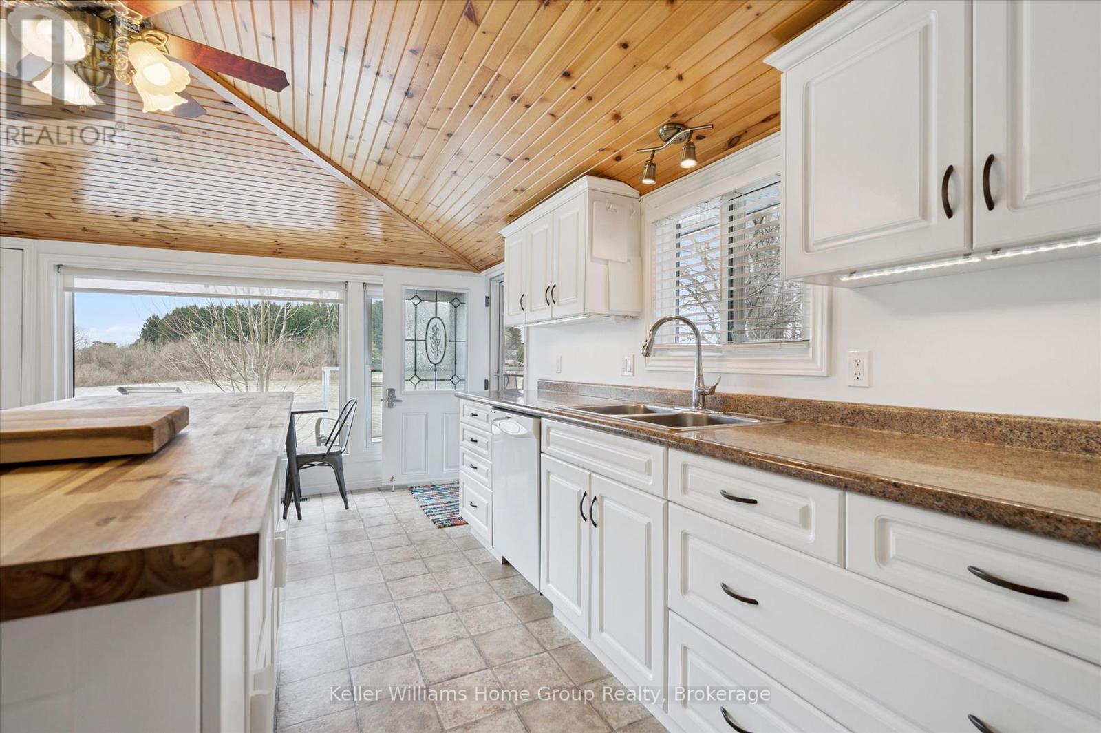 973 Road 10 West, Mapleton, Ontario  N0G 1P0 - Photo 18 - X13016114