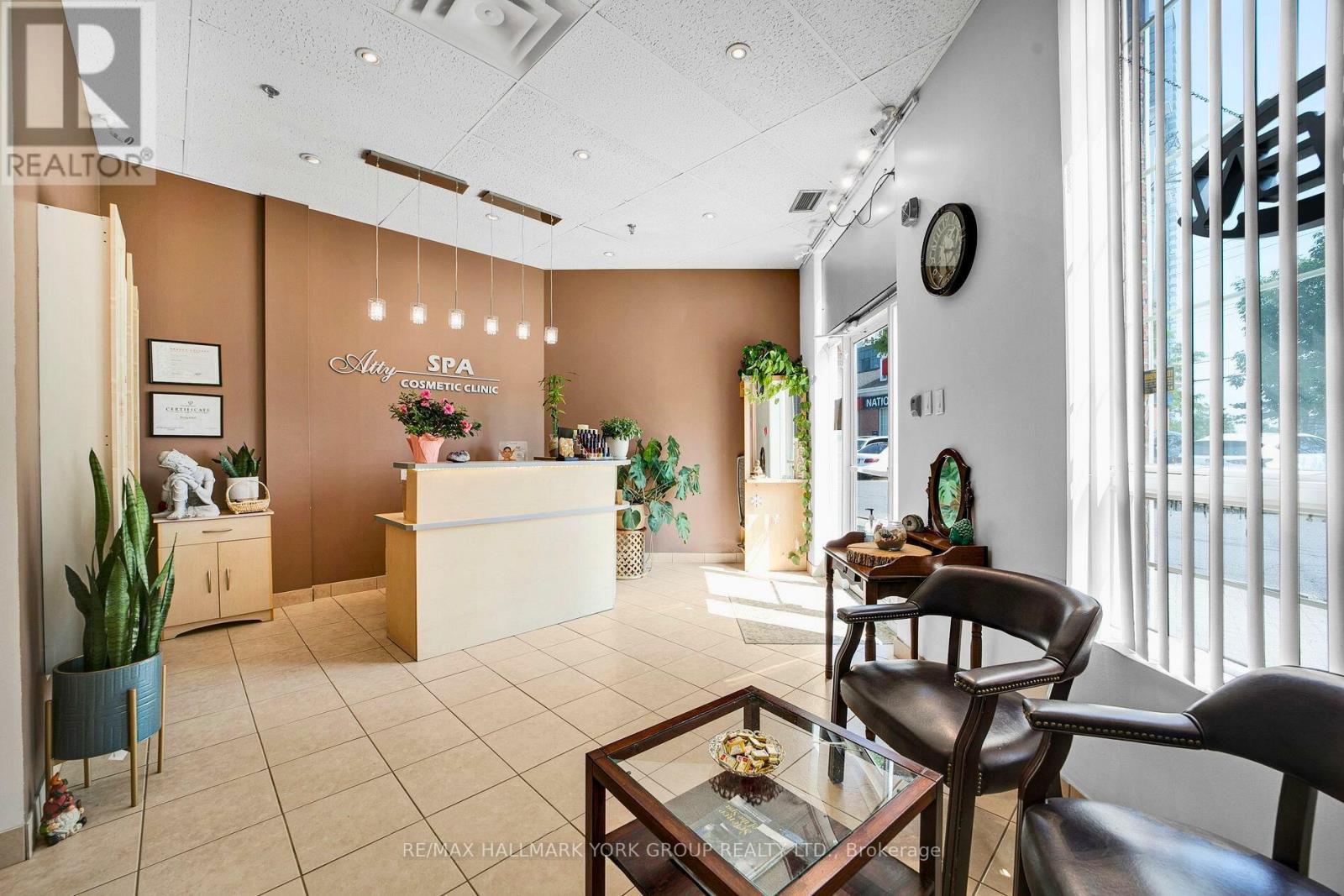 A17 - 2012 Sheppard Avenue E, Toronto, Ontario  M2J 5B3 - Photo 14 - C13016052