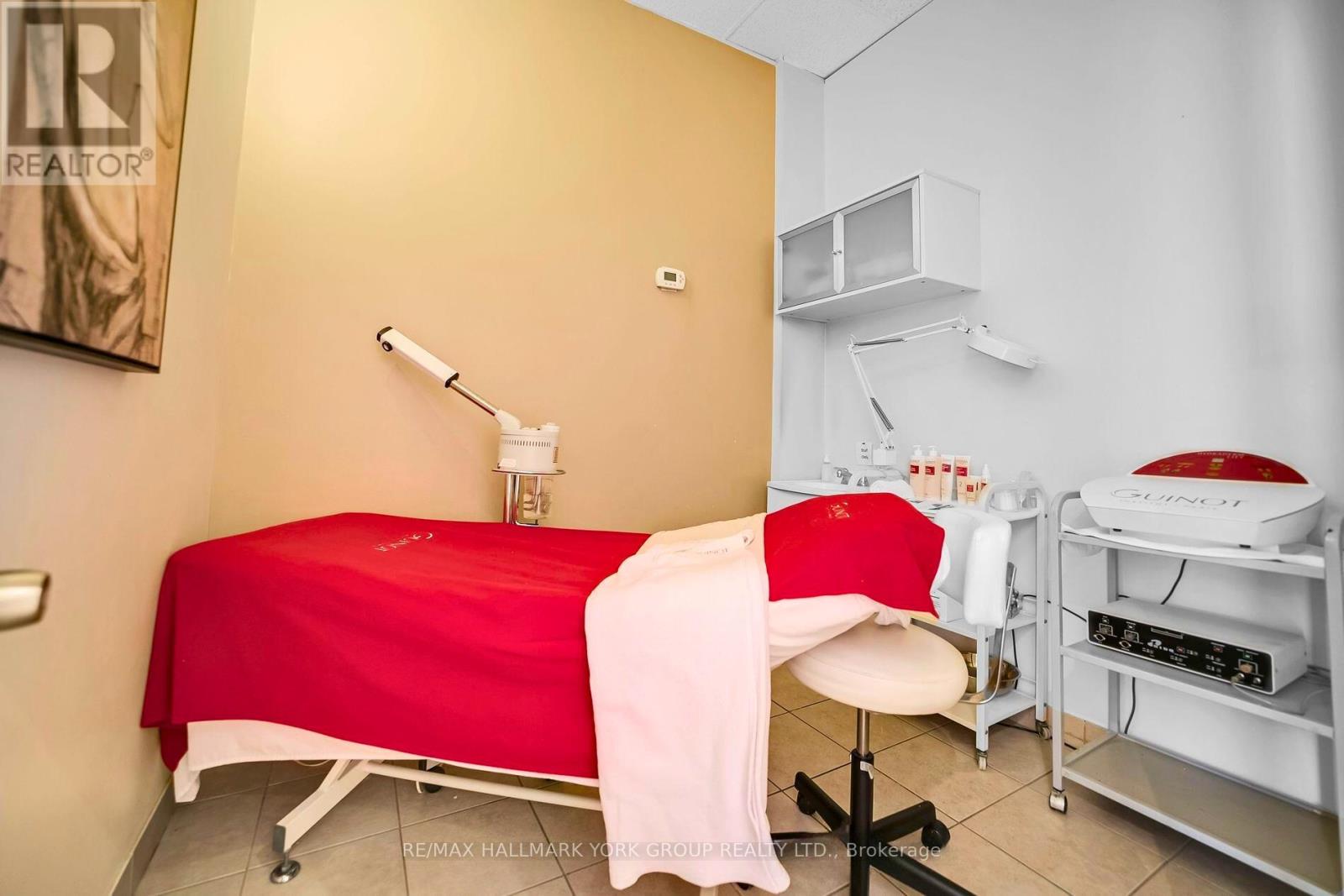 A17 - 2012 Sheppard Avenue E, Toronto, Ontario  M2J 5B3 - Photo 17 - C13016052