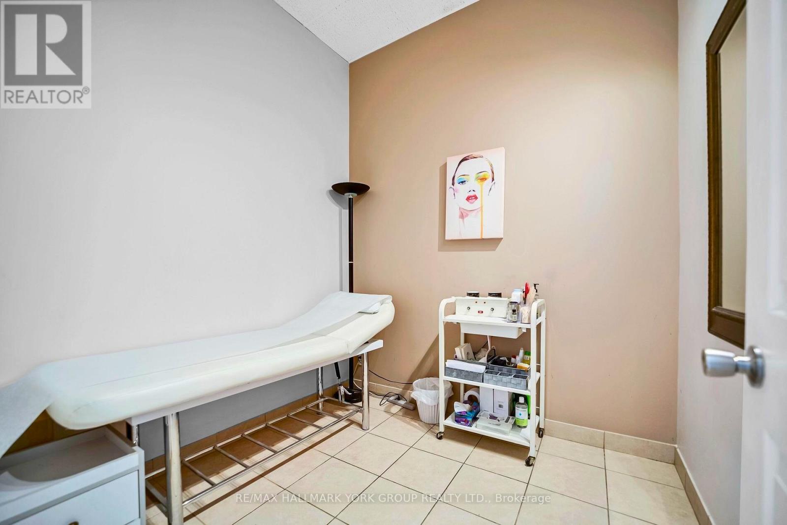 A17 - 2012 Sheppard Avenue E, Toronto, Ontario  M2J 5B3 - Photo 22 - C13016052