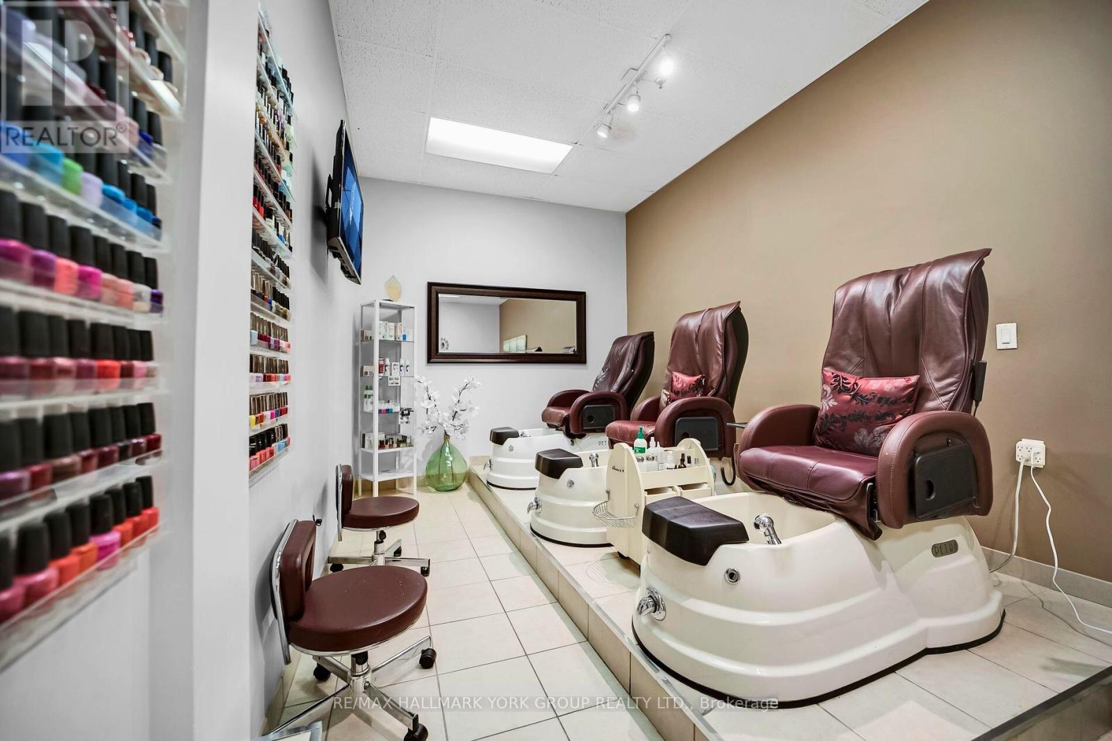 A17 - 2012 Sheppard Avenue E, Toronto, Ontario  M2J 5B3 - Photo 27 - C13016052