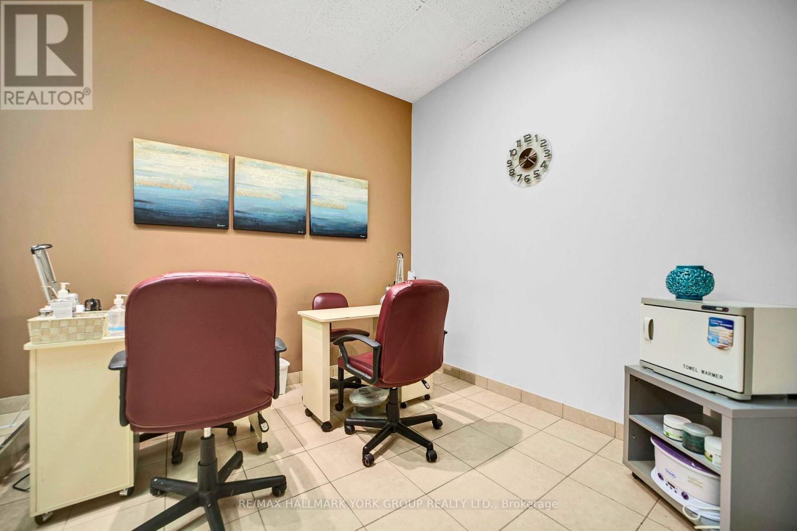 A17 - 2012 Sheppard Avenue E, Toronto, Ontario  M2J 5B3 - Photo 28 - C13016052