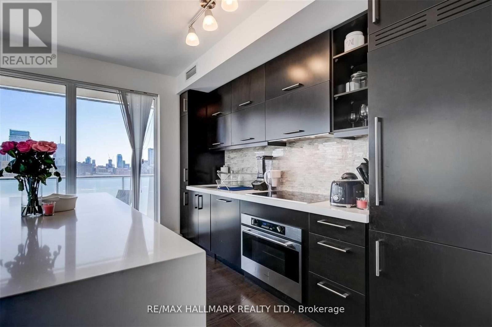 2902 - 65 St Mary Street, Toronto, Ontario  M5S 0A6 - Photo 4 - C13016084