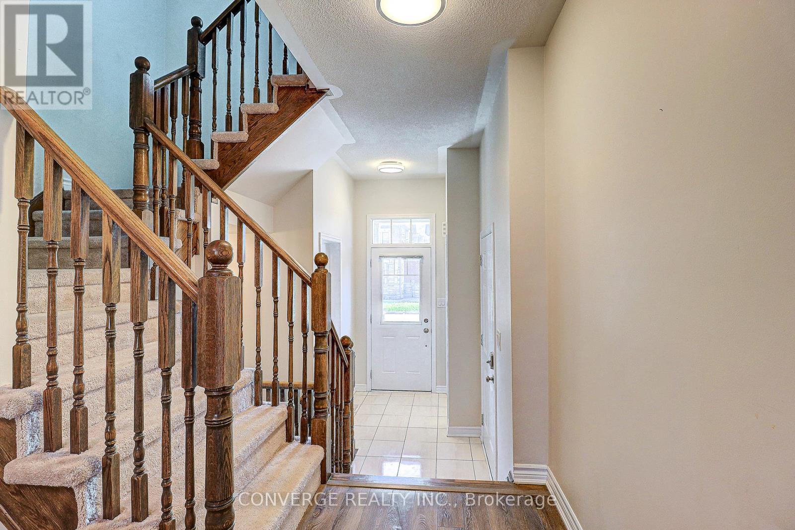 2434 Moonlight Crescent, Pickering, Ontario  L1X 0E9 - Photo 3 - E13016042