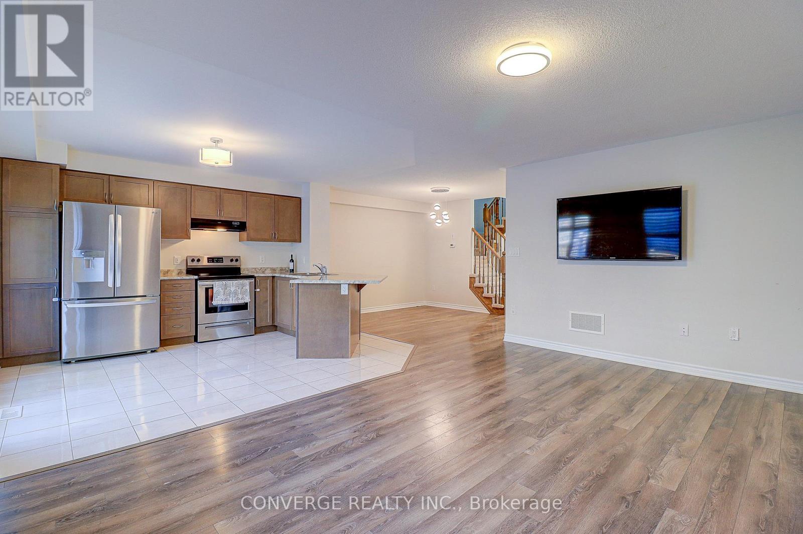 2434 Moonlight Crescent, Pickering, Ontario  L1X 0E9 - Photo 4 - E13016042