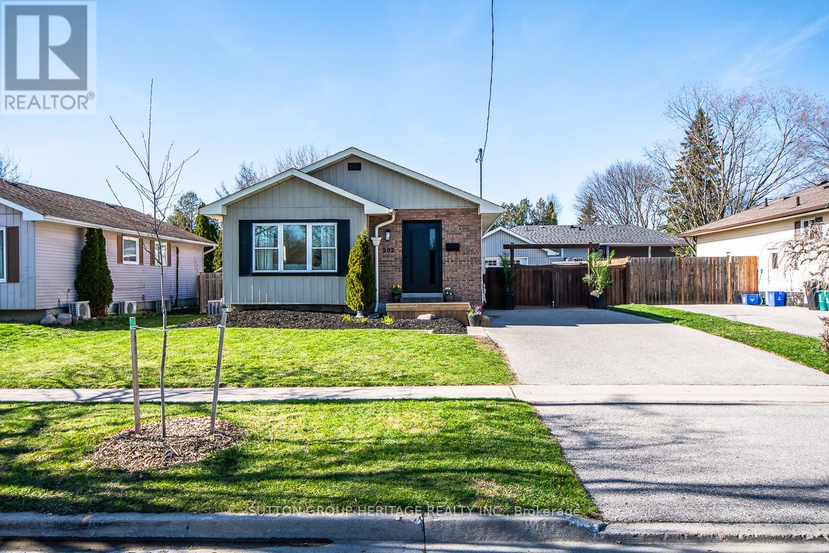 202 WILLIS AVENUE, Whitby, Ontario