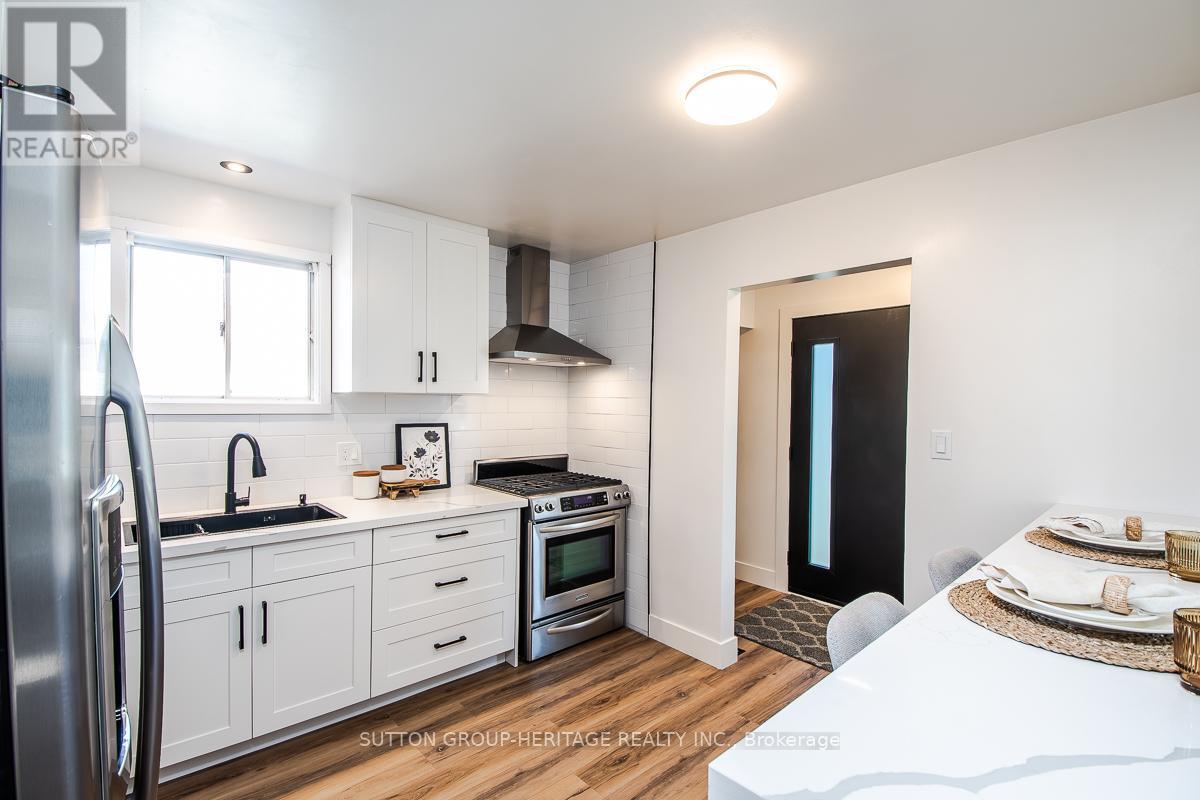 202 Willis Avenue, Whitby, Ontario  L1N 9J9 - Photo 11 - E13016132