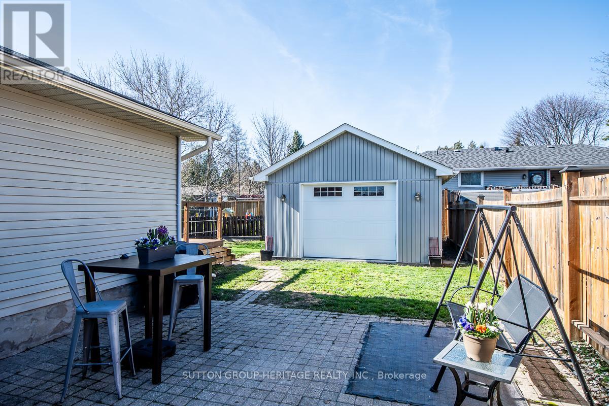 202 Willis Avenue, Whitby, Ontario  L1N 9J9 - Photo 27 - E13016132