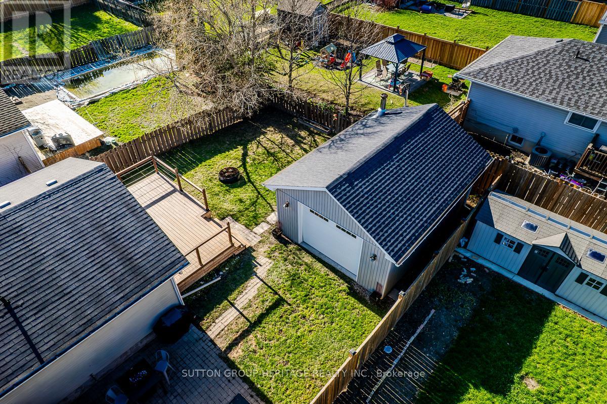 202 Willis Avenue, Whitby, Ontario  L1N 9J9 - Photo 6 - E13016132