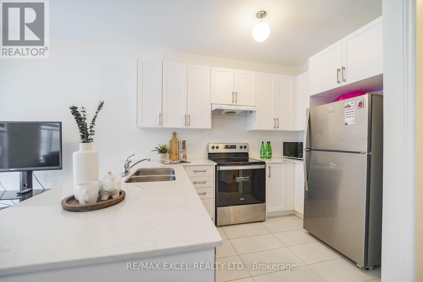 1281 Winding Woods Trail, Pickering, Ontario  L1X 0R9 - Photo 23 - E13016146