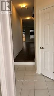 68 Air Dancer Crescent, Oshawa, Ontario  L1L 0V3 - Photo 3 - E12816746