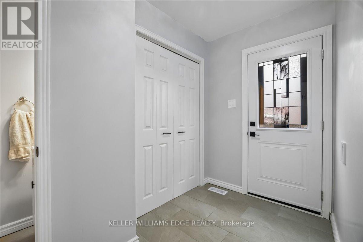 2208 Melissa Crescent, Burlington, Ontario  L7P 4J7 - Photo 20 - W13011772