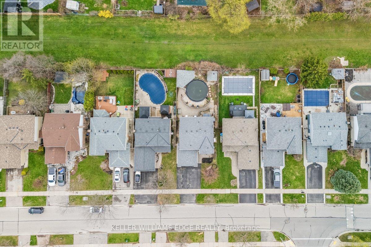 2208 Melissa Crescent, Burlington, Ontario  L7P 4J7 - Photo 45 - W13011772