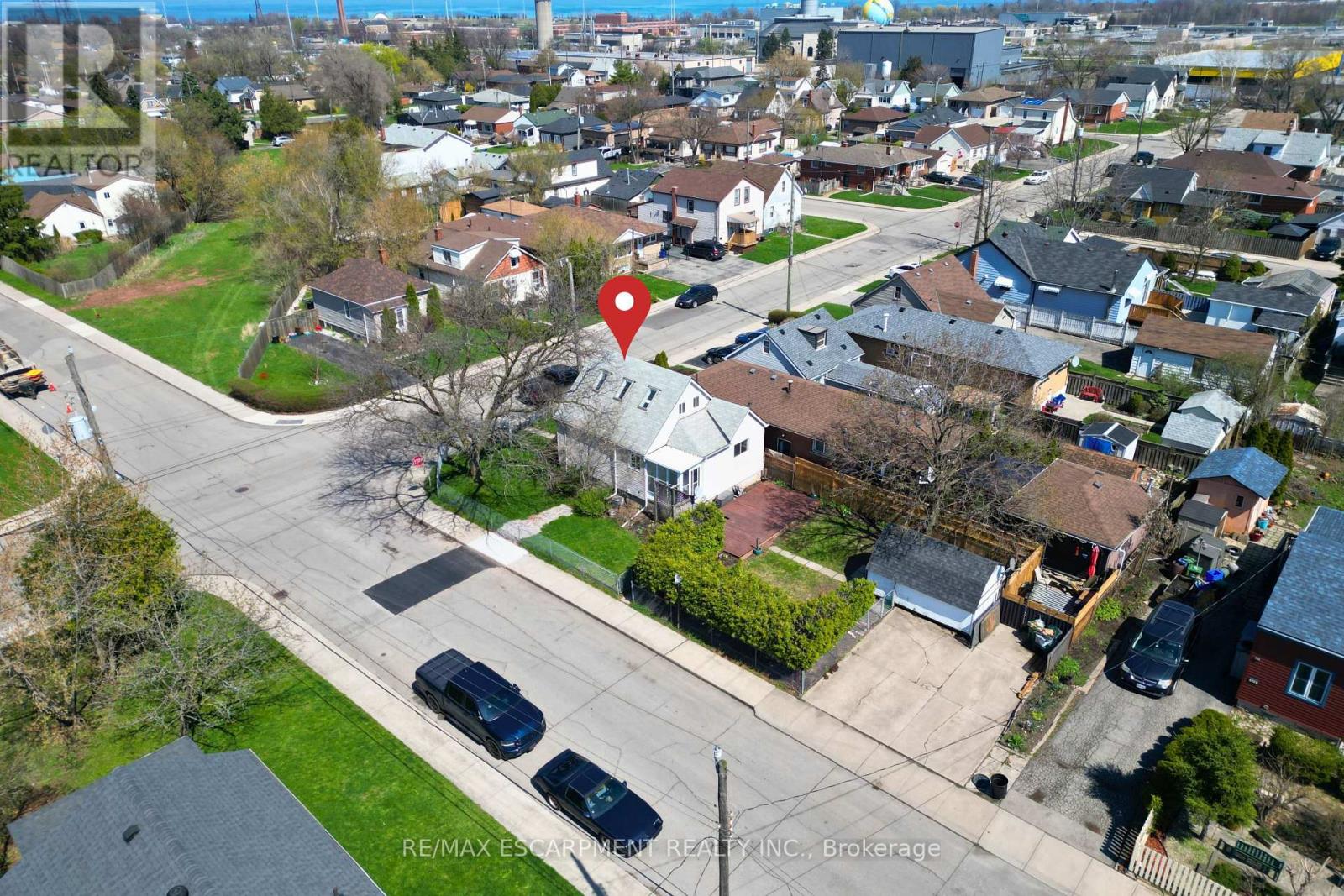 180 Mead Avenue, Hamilton, Ontario  L8H 3V1 - Photo 2 - X13013366