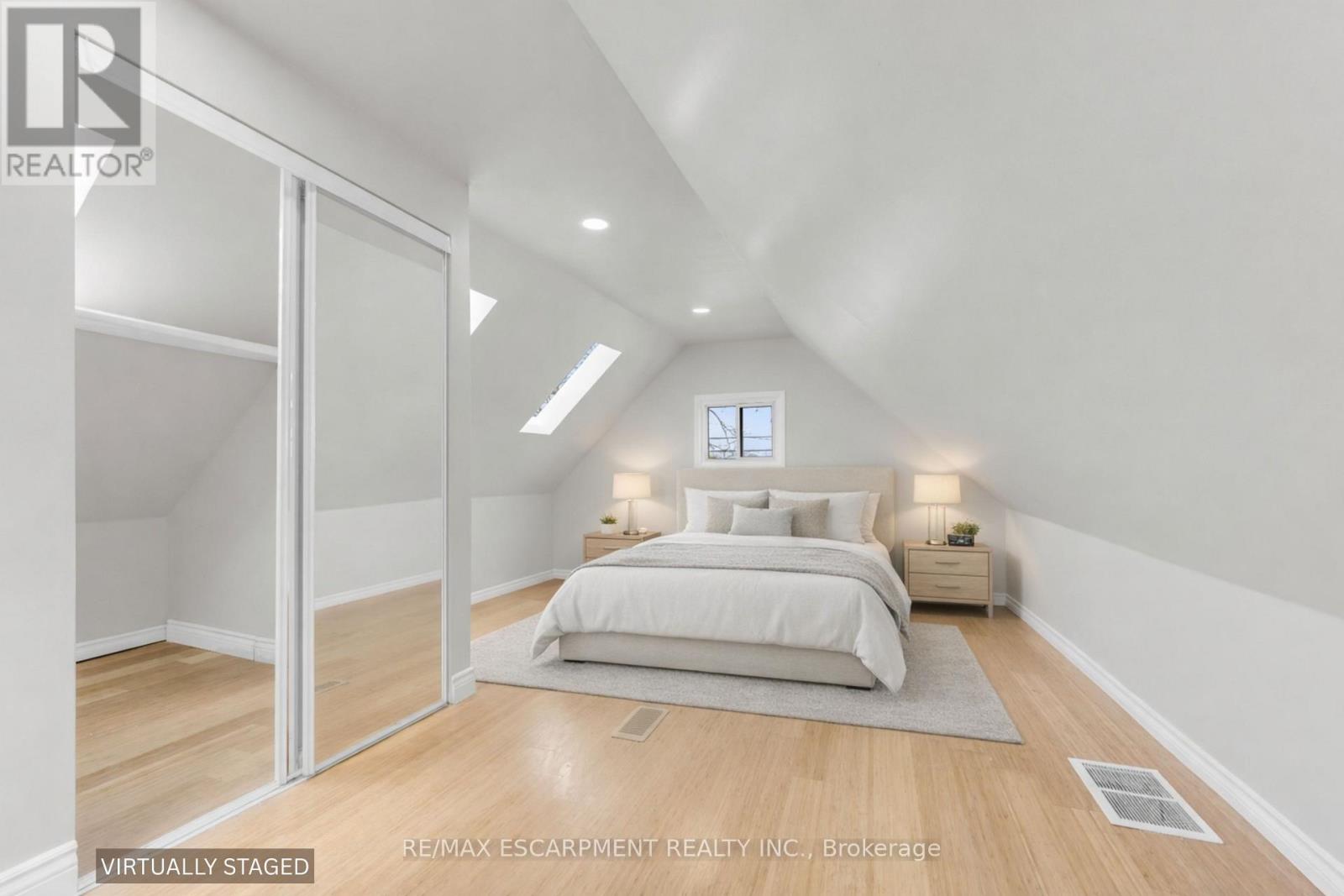 180 Mead Avenue, Hamilton, Ontario  L8H 3V1 - Photo 15 - X13013366