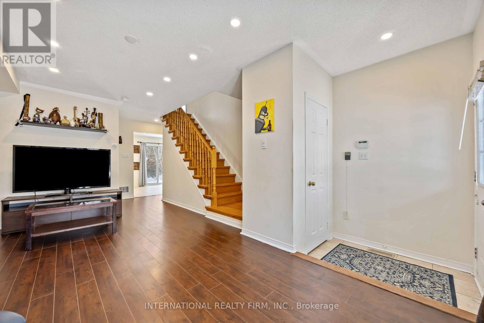 340 Flagstone Way, Newmarket, Ontario  L3X 2R8 - Photo 4 - N13016034