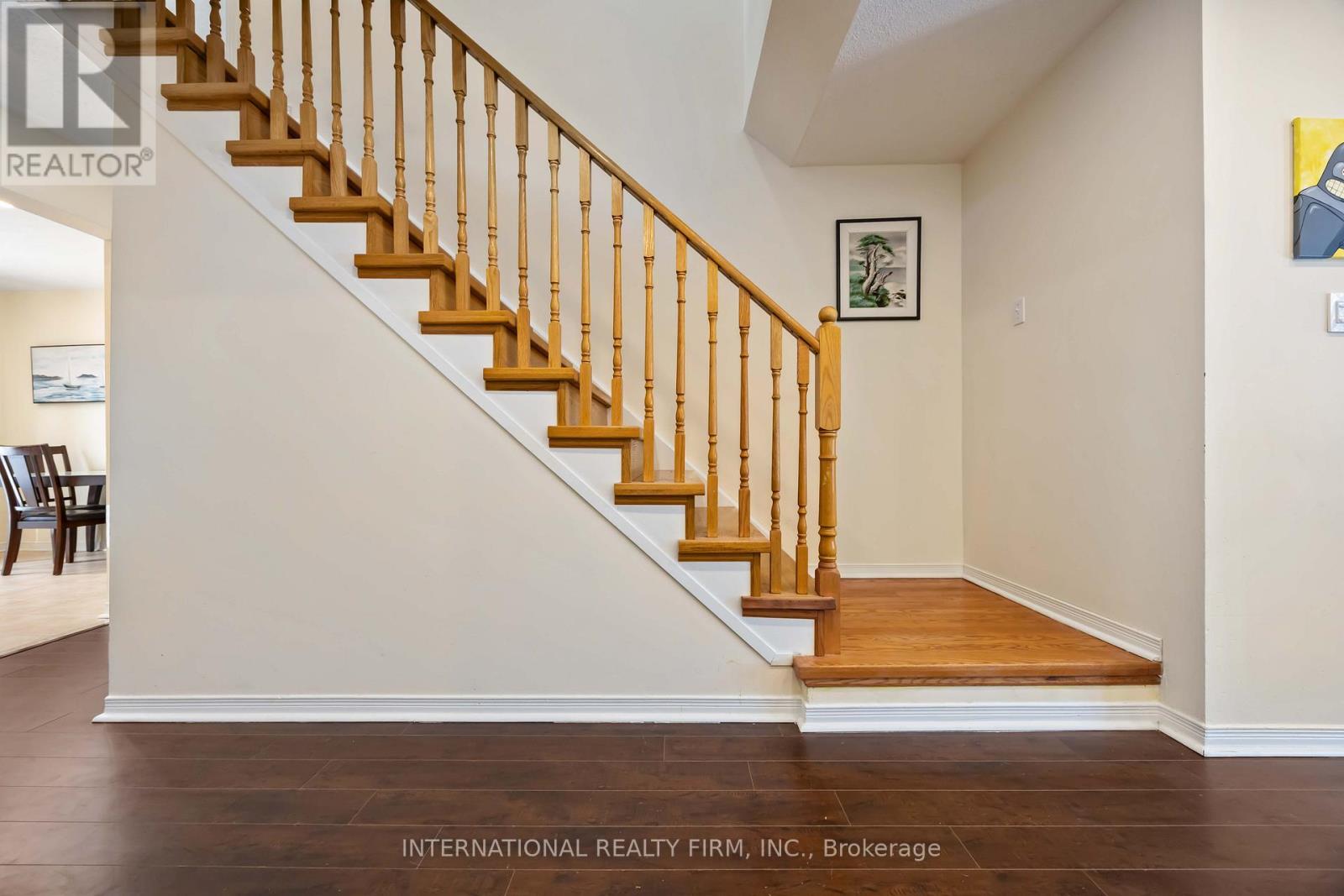 340 Flagstone Way, Newmarket, Ontario  L3X 2R8 - Photo 5 - N13016034