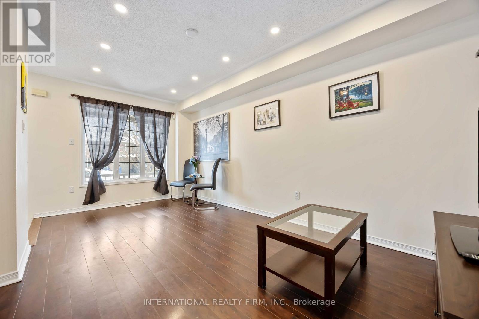 340 Flagstone Way, Newmarket, Ontario  L3X 2R8 - Photo 8 - N13016034