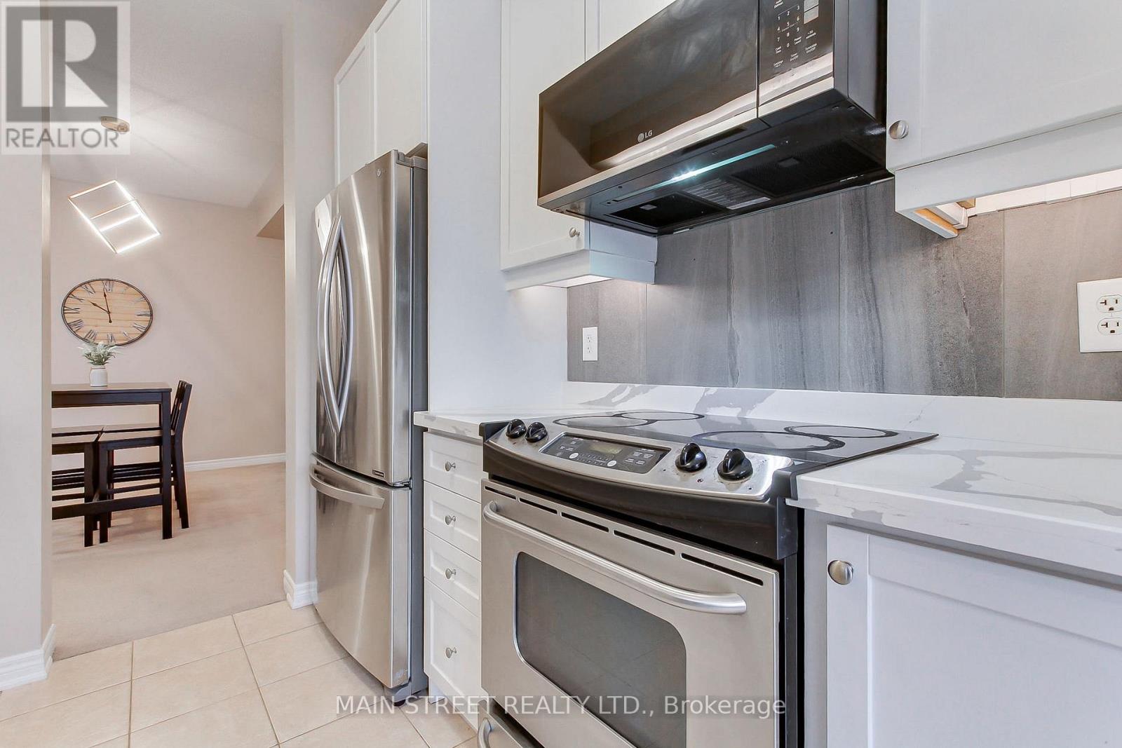 42 Courtland Crescent, Newmarket, Ontario  L9N 0A9 - Photo 10 - N13016102