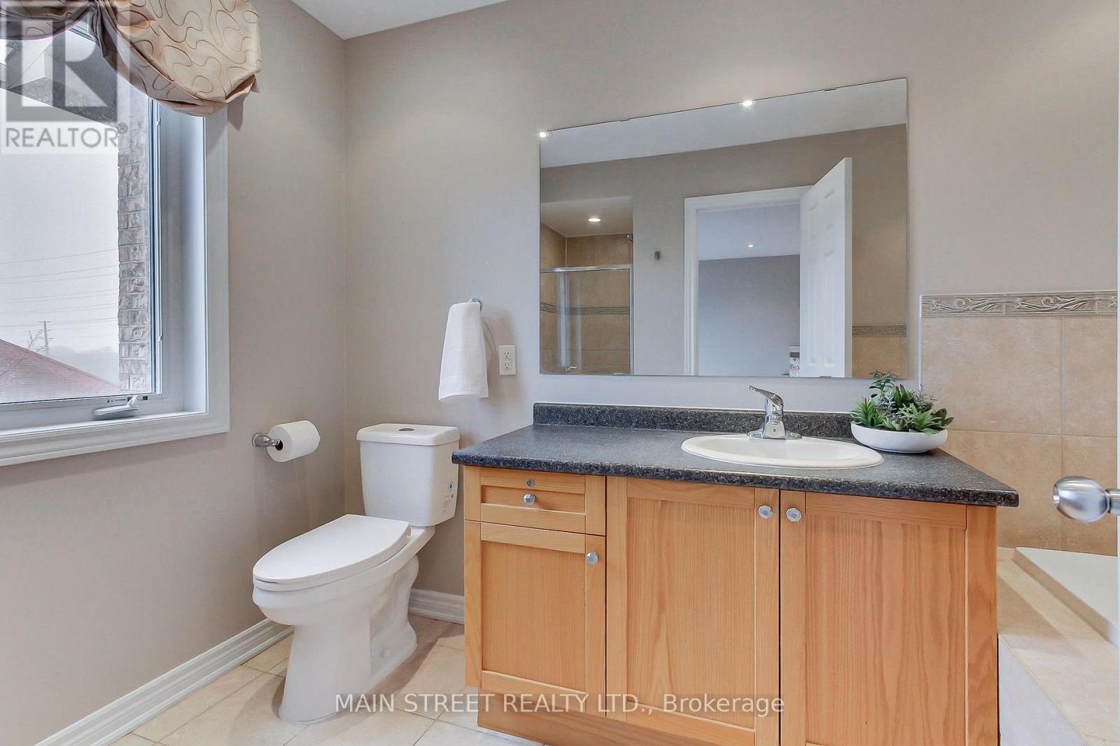 42 Courtland Crescent, Newmarket, Ontario  L9N 0A9 - Photo 20 - N13016102