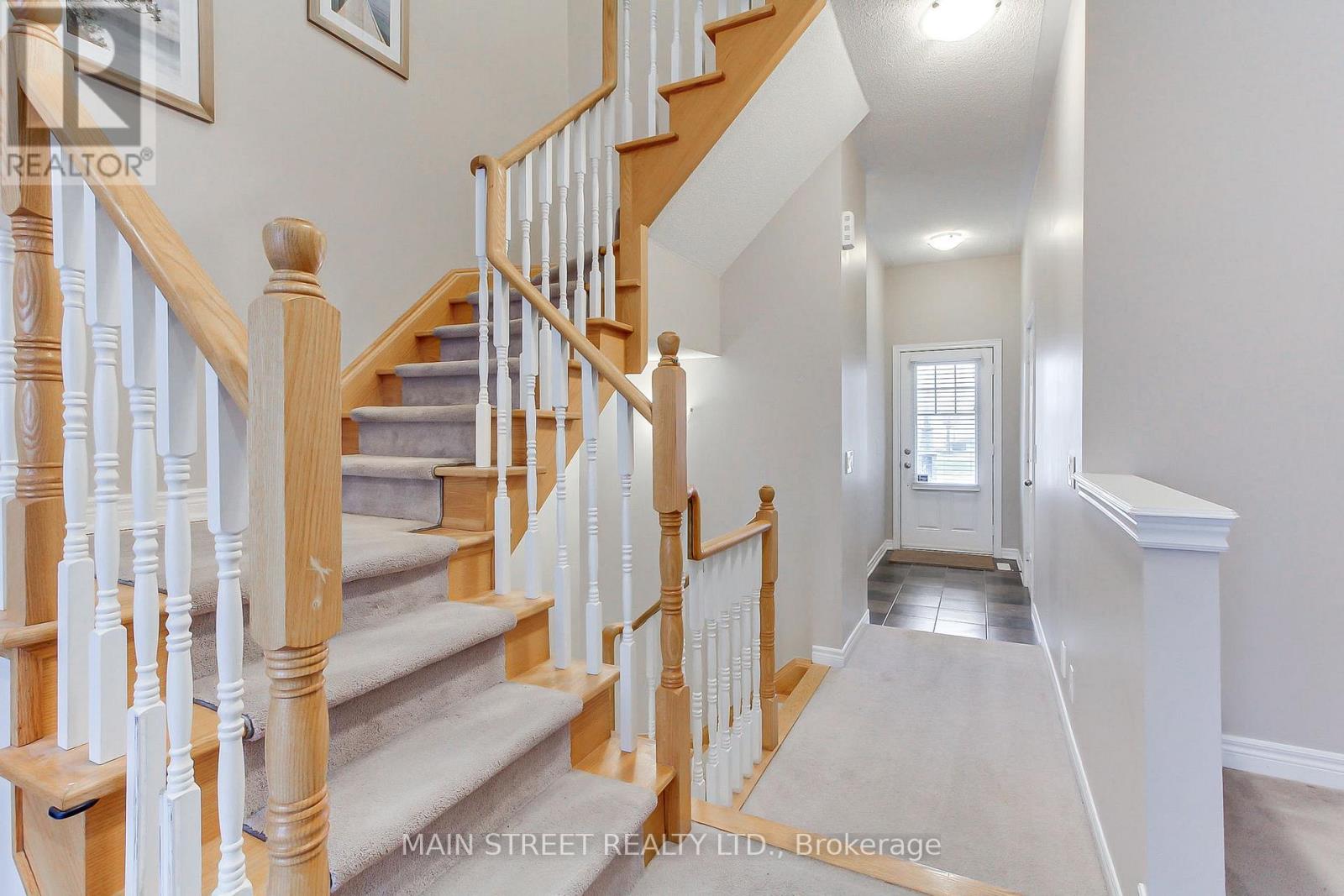 42 Courtland Crescent, Newmarket, Ontario  L9N 0A9 - Photo 4 - N13016102