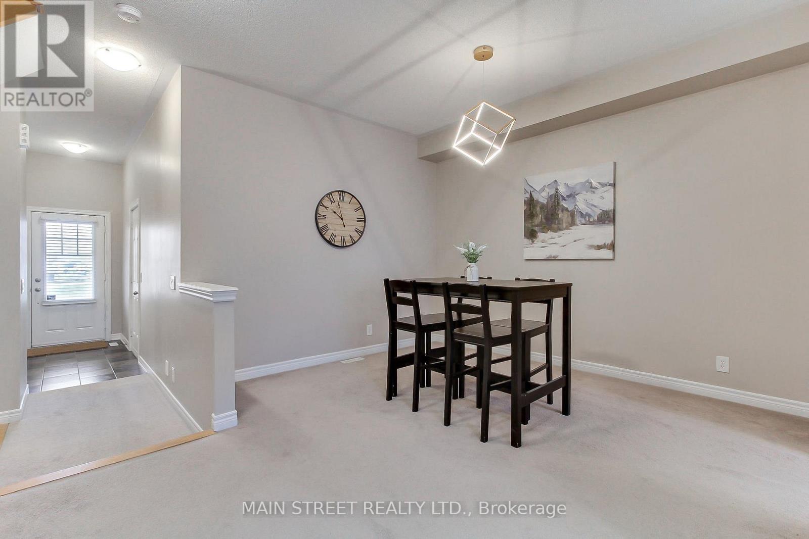 42 Courtland Crescent, Newmarket, Ontario  L9N 0A9 - Photo 5 - N13016102