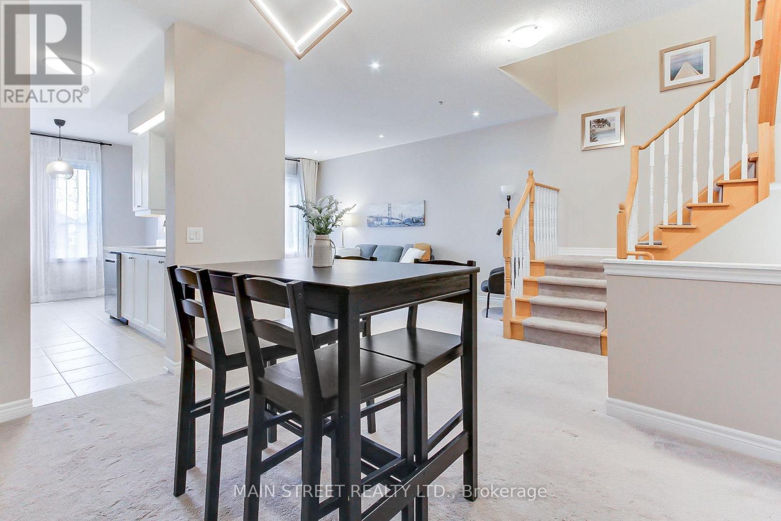 42 Courtland Crescent, Newmarket, Ontario  L9N 0A9 - Photo 7 - N13016102