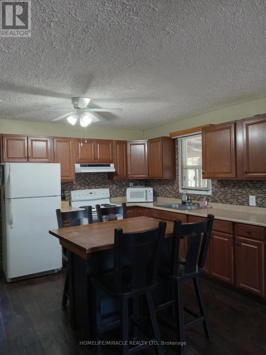 2 Della Street, Georgina, Ontario  L0E 1R0 - Photo 12 - N13016138