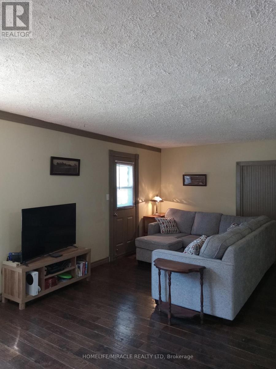 2 Della Street, Georgina, Ontario  L0E 1R0 - Photo 18 - N13016138