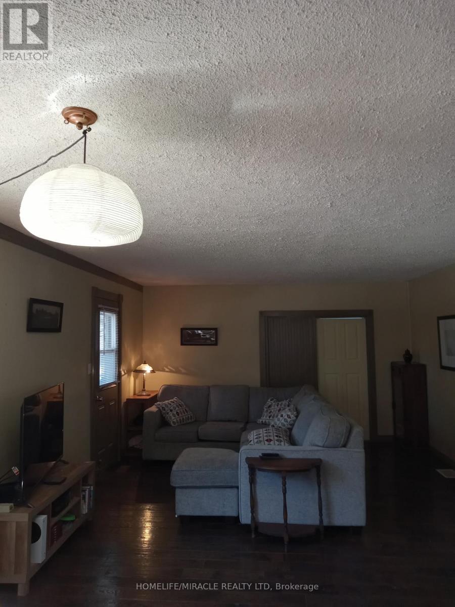 2 Della Street, Georgina, Ontario  L0E 1R0 - Photo 19 - N13016138