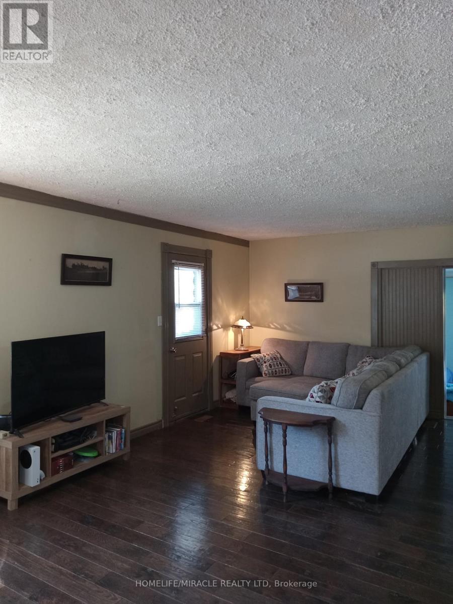 2 Della Street, Georgina, Ontario  L0E 1R0 - Photo 20 - N13016138