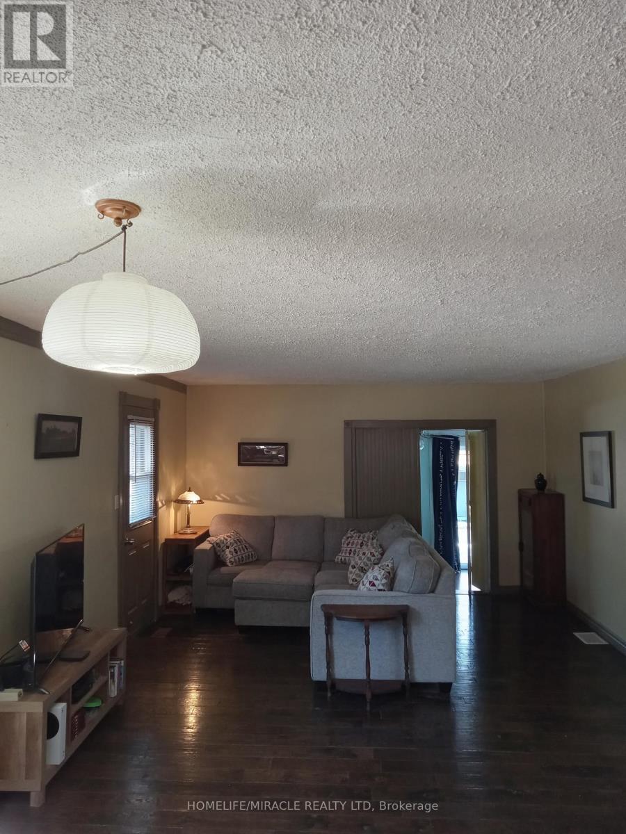 2 Della Street, Georgina, Ontario  L0E 1R0 - Photo 21 - N13016138