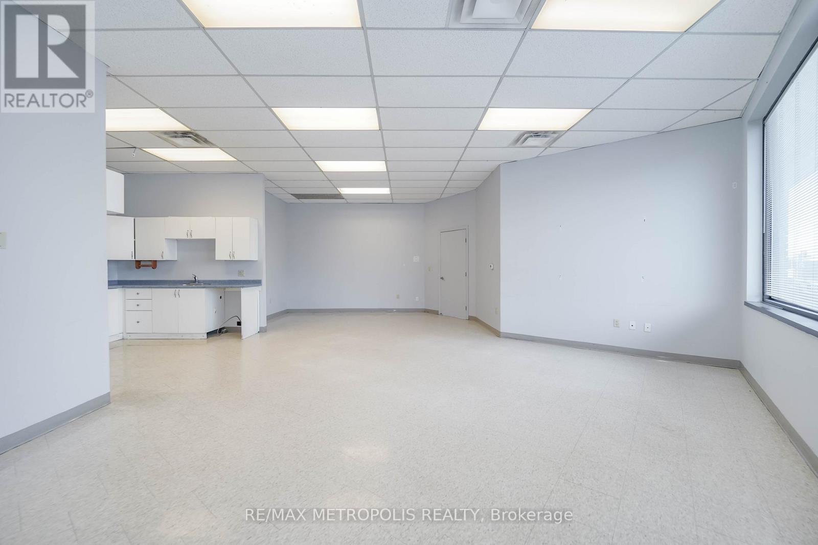 1 - 21 Essa Road, Barrie, Ontario  L4N 3K4 - Photo 13 - S13016092