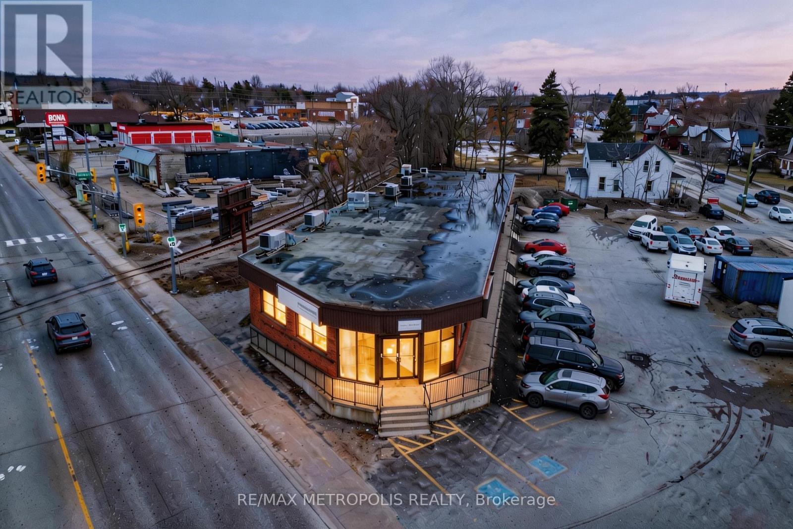 1 - 21 Essa Road, Barrie, Ontario  L4N 3K4 - Photo 2 - S13016092