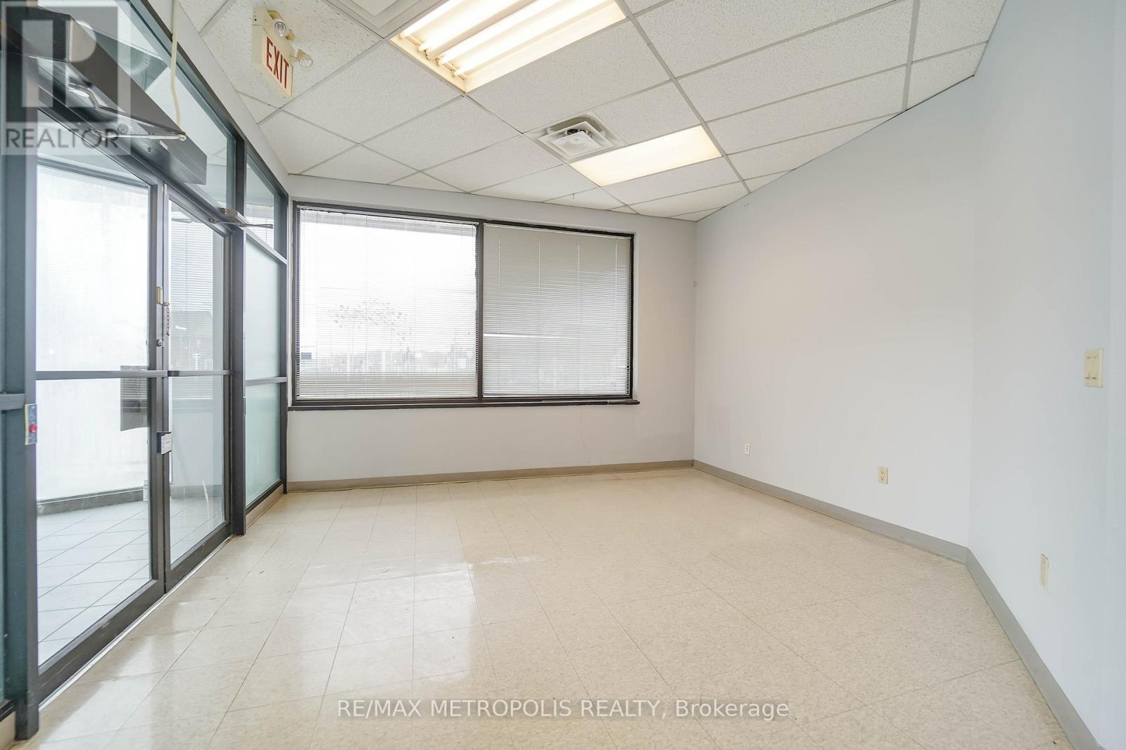 1 - 21 Essa Road, Barrie, Ontario  L4N 3K4 - Photo 7 - S13016092