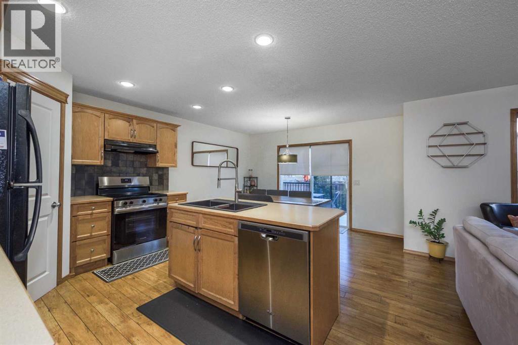 74 Tuscany Springs Hill Nw, Calgary, Alberta  T3L 3E4 - Photo 4 - A2286017