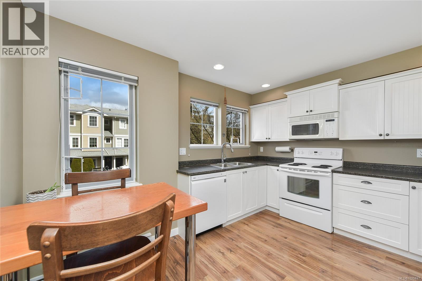 103 820 Brock Ave, Langford, British Columbia  V9B 0B8 - Photo 13 - 1029447