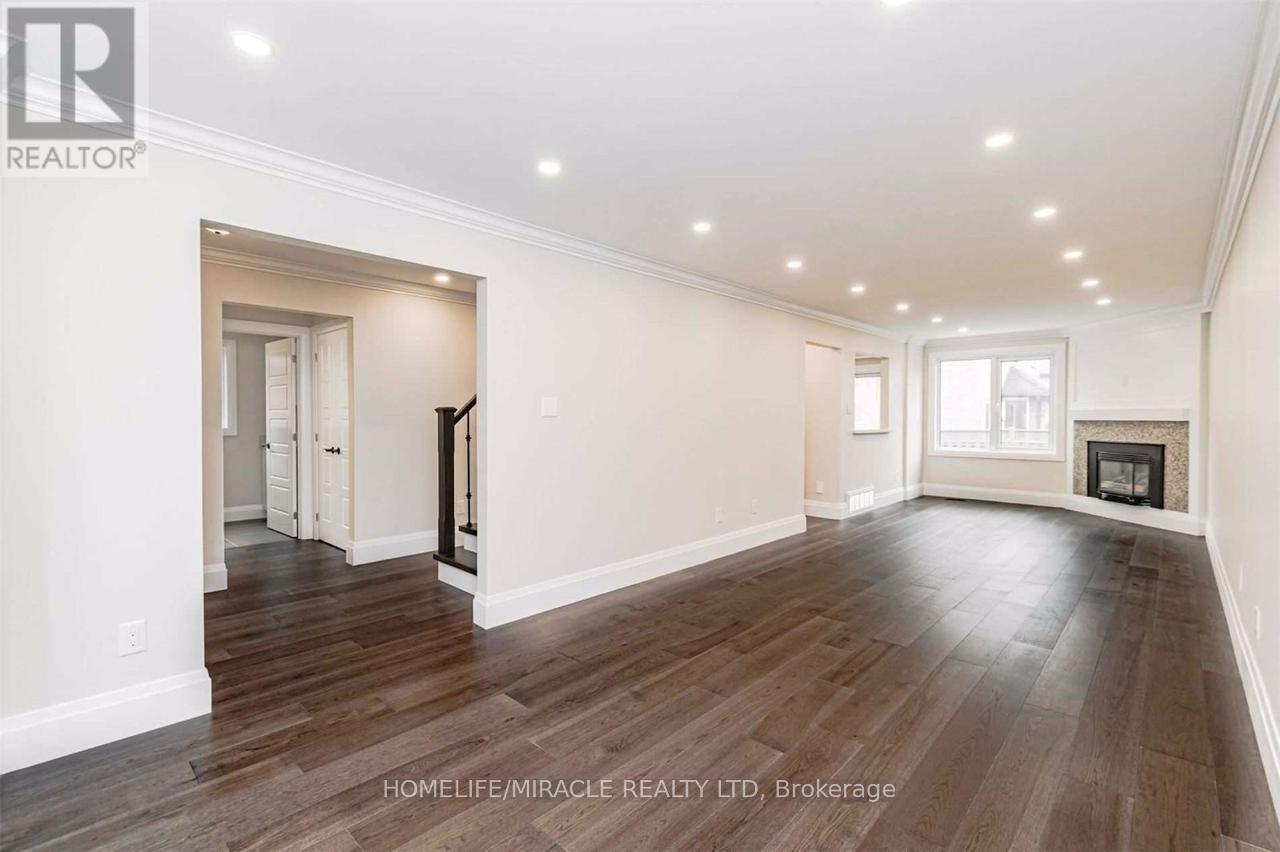 40 Leatherhead Court, Brampton, Ontario  L6S 5E7 - Photo 7 - W13016040