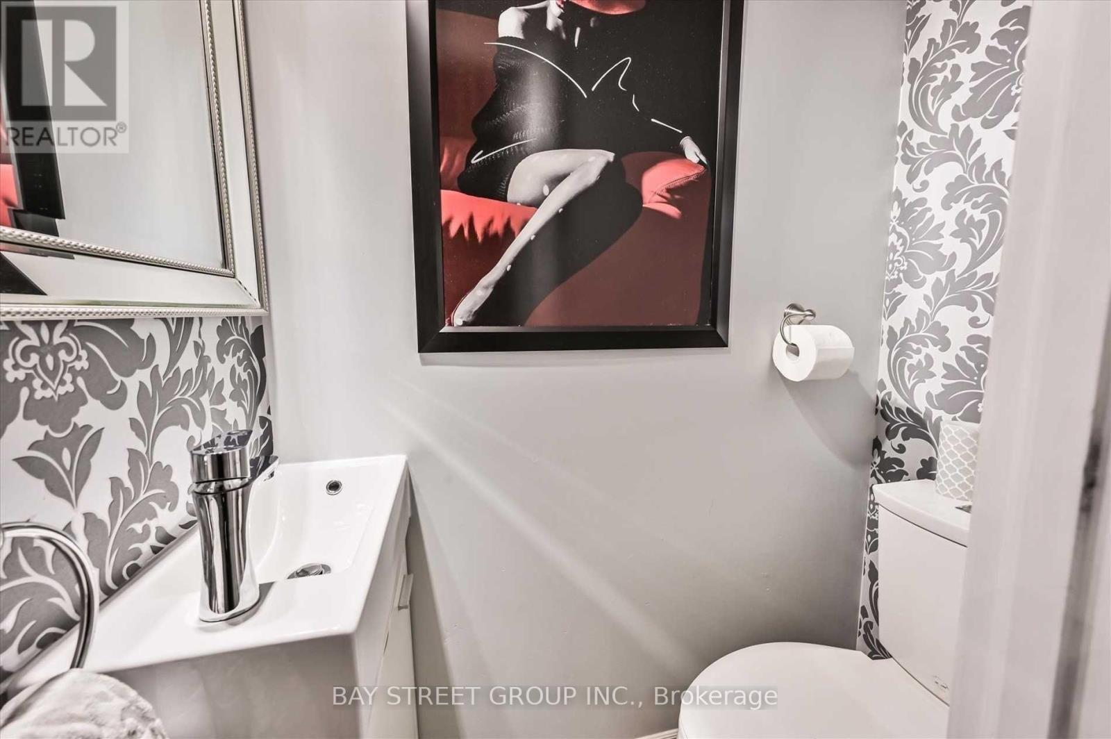 39 Barrington Crescent, Brampton, Ontario  L6Z 1N2 - Photo 10 - W13016044