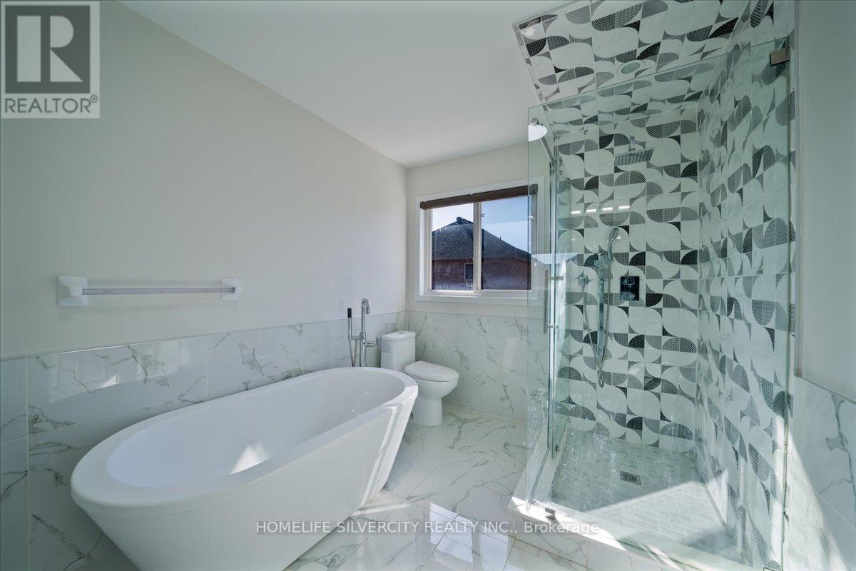 6 Bentgrass Lane, Brampton, Ontario  L7A 3K2 - Photo 18 - W13016086