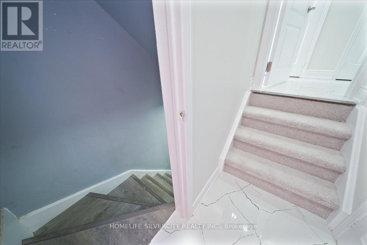 6 Bentgrass Lane, Brampton, Ontario  L7A 3K2 - Photo 31 - W13016086