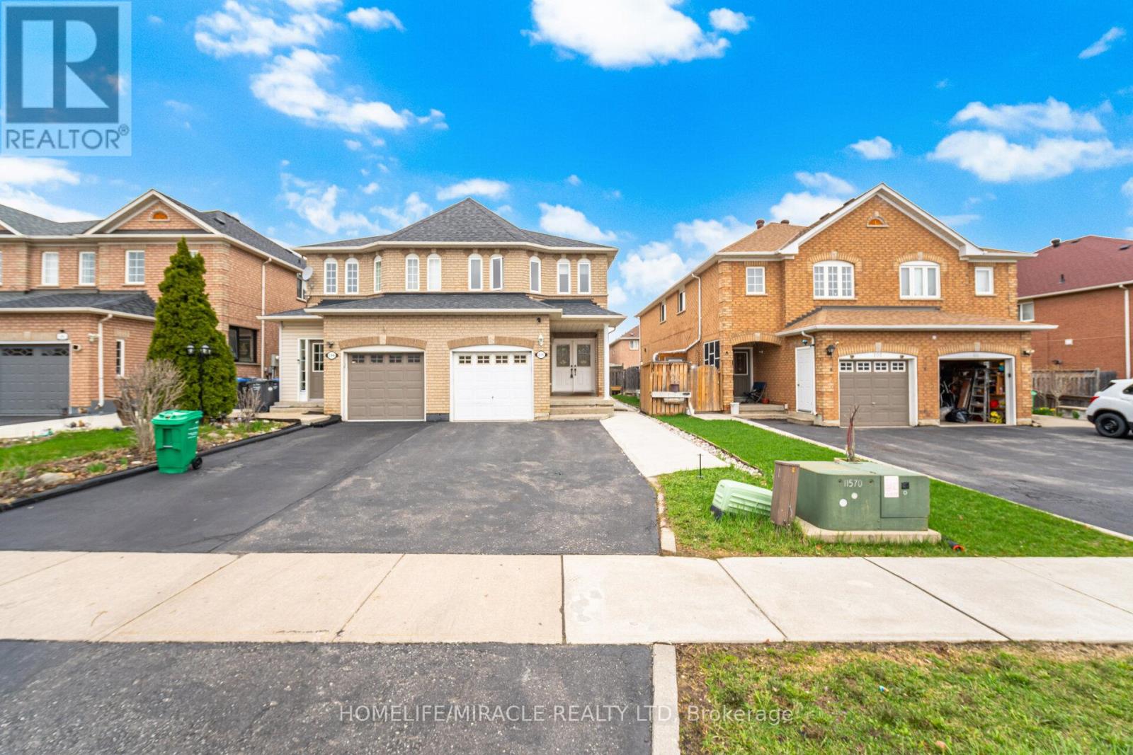 200 Tiller Trail, Brampton, Ontario  L6X 4T1 - Photo 2 - W13016094