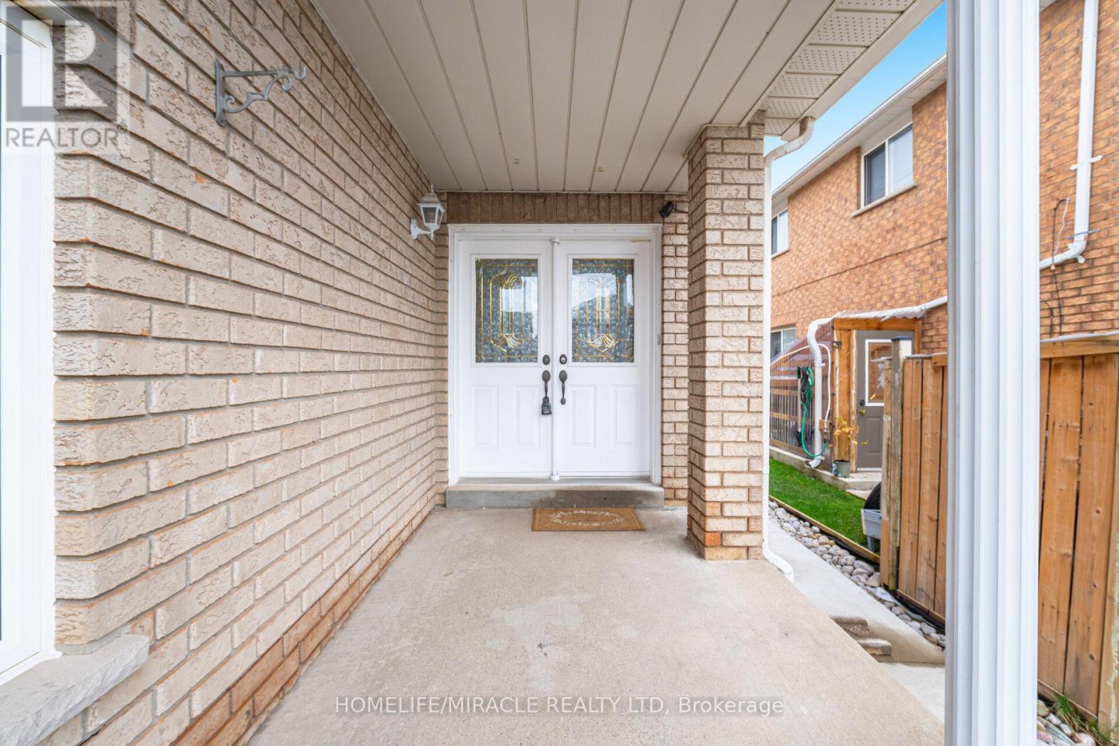 200 Tiller Trail, Brampton, Ontario  L6X 4T1 - Photo 6 - W13016094